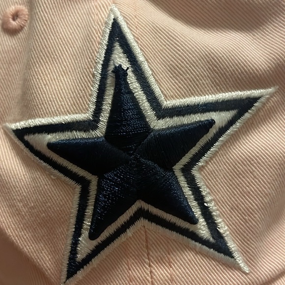 Officially licensed Dallas Cowboys ladies ball cap - Picture 5 of 5